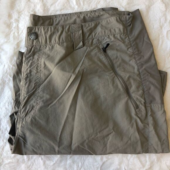 Columbia Titanium Active Shorts - Men’s 40 - Picture 6 of 6
